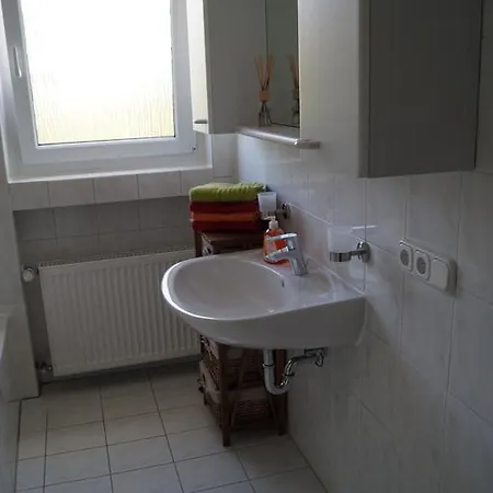 奥古斯塔逃遁公寓 *